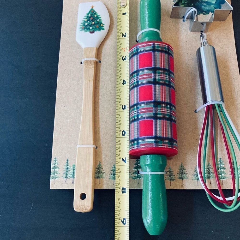 Christmas 4-pc Holiday Baking Set - Picture 3 of 4